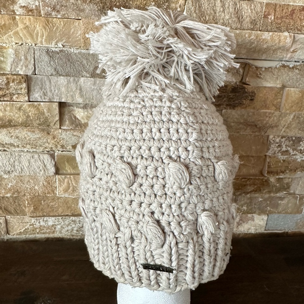 Prana Beanie w PomPom